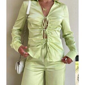 The Drop Womens Butterfly Romantic Tie Front Blouse by @karsenkimball Large